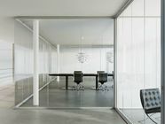 Крепкий ясный или замороженный современный офис разделяет легкую установку